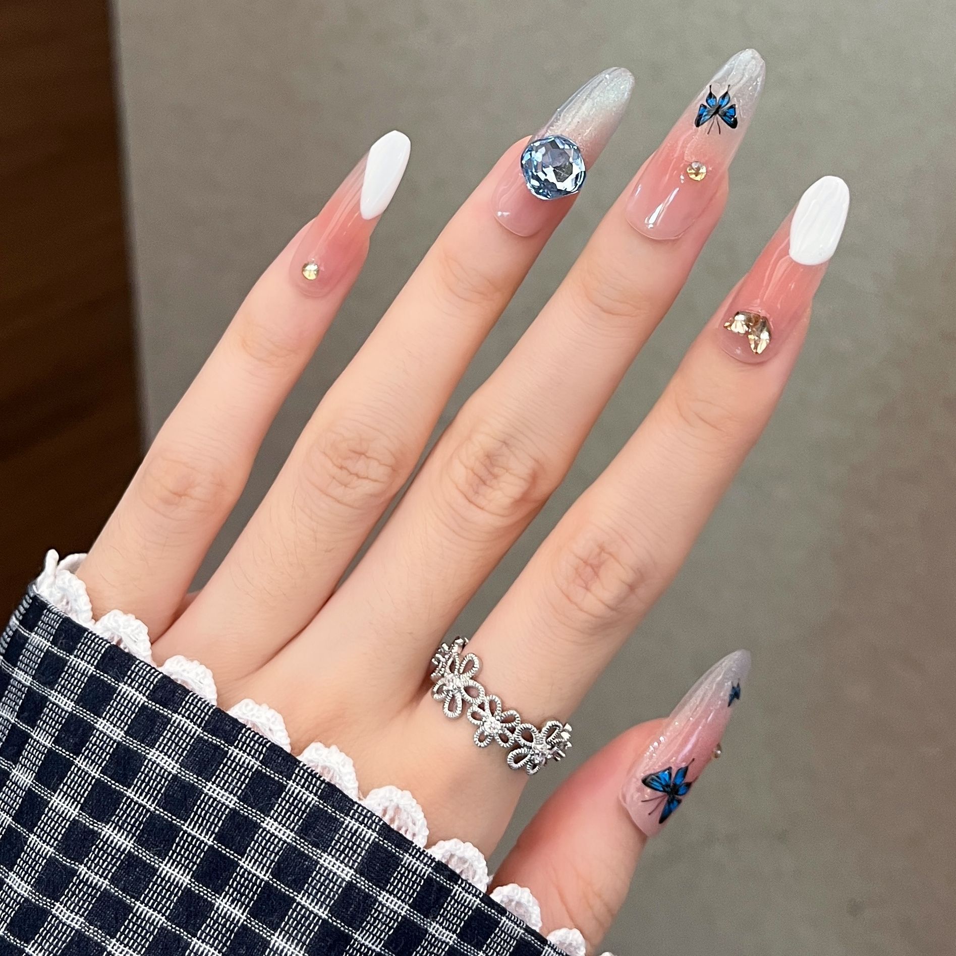 Butterfly azul puro hecho a mano manicure elíptico desgaste productos terminados al por mayor parche de uñas desmontable otoño invierno