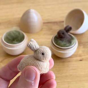 �羳Miniature Cashmere Bunnies in Wooden Eggsľ��������q��
