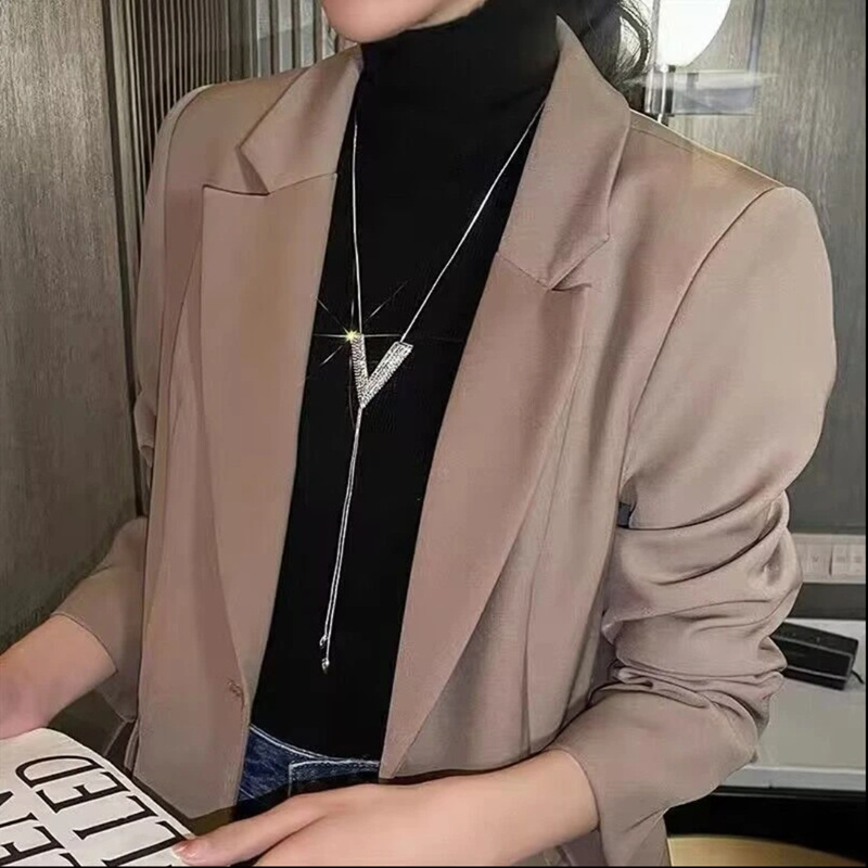 Nicho moda todo partido ajustable plata grande V collar de las mujeres celebridad en línea mismo estilo exquisito de alto grado clavícula suéter cadena