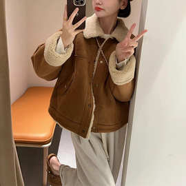 浅咖色香风羊羔毛外套女2024冬季新款韩版短款皮毛一体羊羔绒上衣