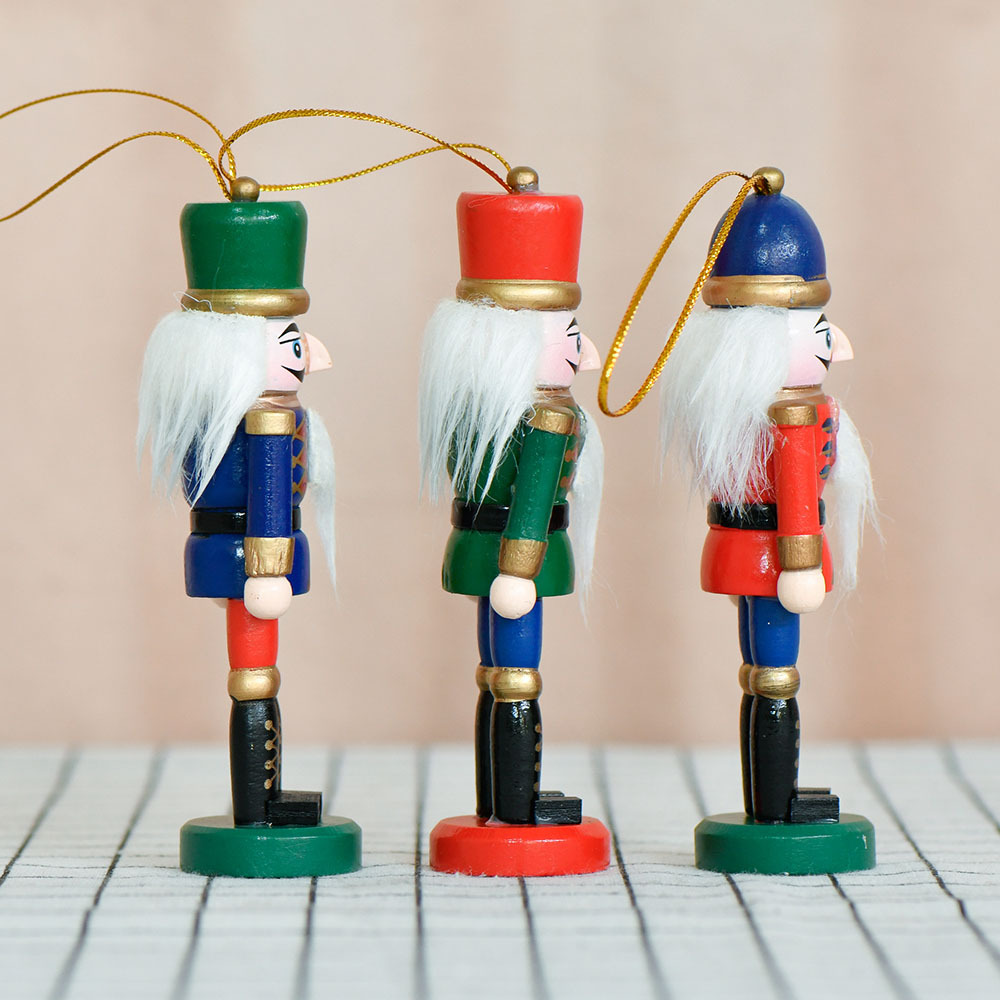 Nuevo estilo europeo muñecas de dibujos animados polvo de caramelo artesanía decoración de Navidad pequeño colgante