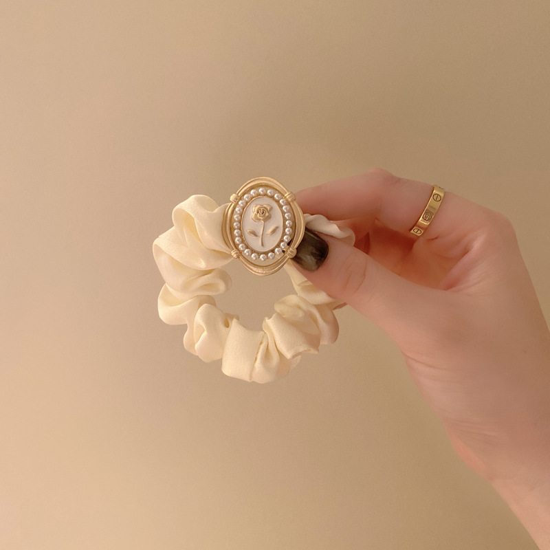 Sweet Oval Rose Imitation Pearl Alloy Cloth Hair Tie 1 Piece display picture 3