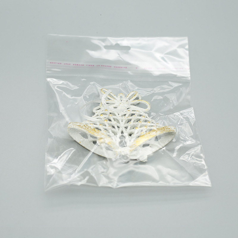 Fábrica de decoraciones de Navidad de oro platino campana de plástico amor hecho a mano árbol de Navidad decoración colgante en stock