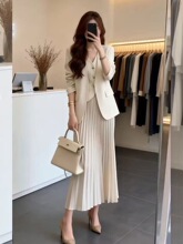 �p���L�װ�ɫ���b�����R�װ���ȹ������Ů��ͨ���I֪�����b
