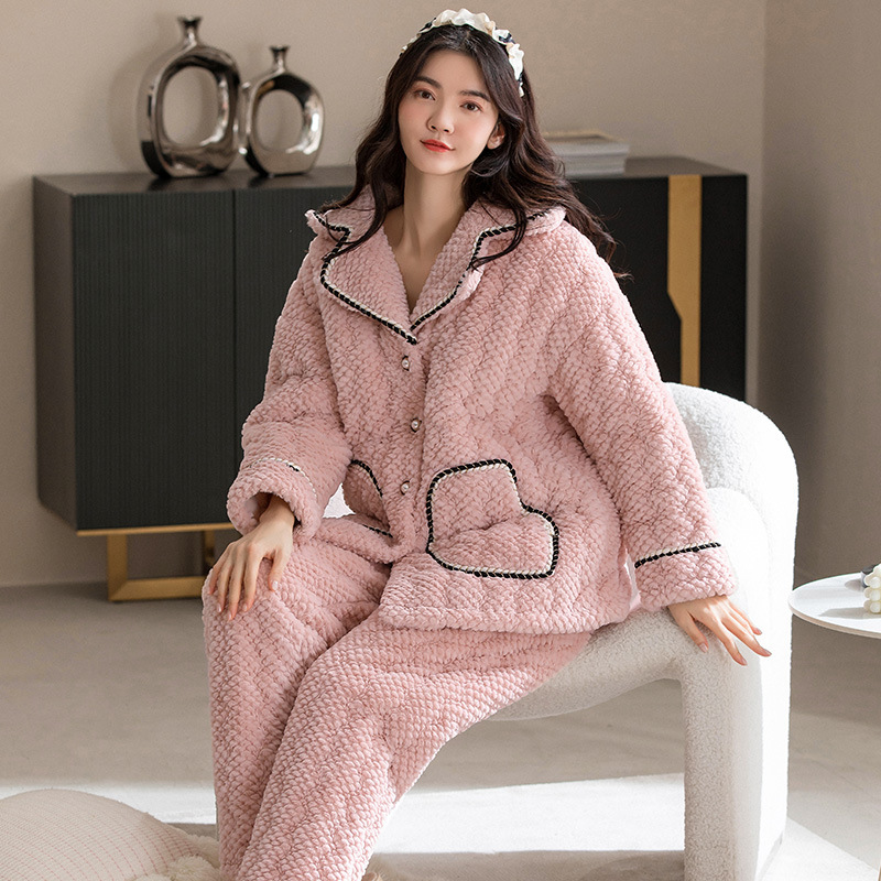 Women's winter coral fleece three-layer quilted and padded pajama set with a large collar, fashionable and warm loungewear Women's winter coral fleece three-layer quilted and padded pajama set with a large collar, fashionable and warm loungewear