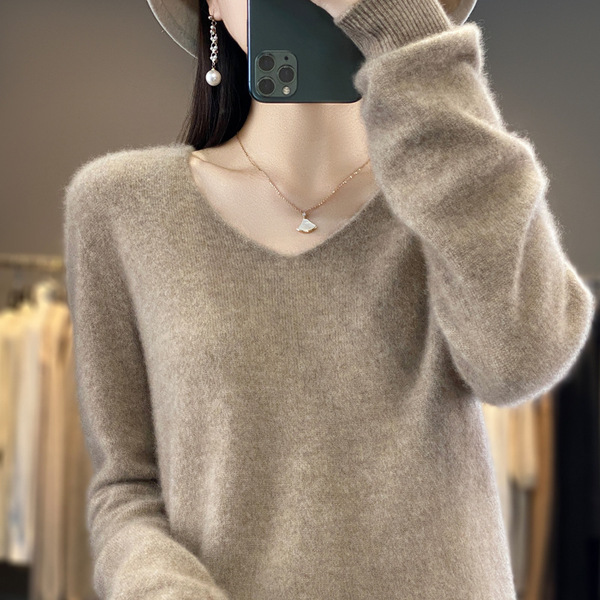 Woolen solid color base body-friendly sweater
