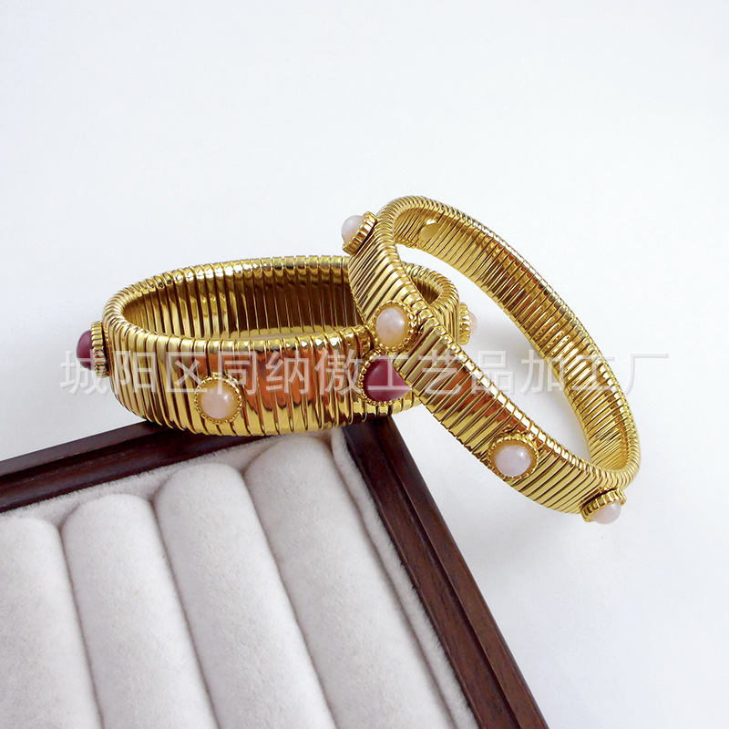 欧美轻奢小众多色宝石弹簧手镯铜镀真金时尚优雅气质弹力手环