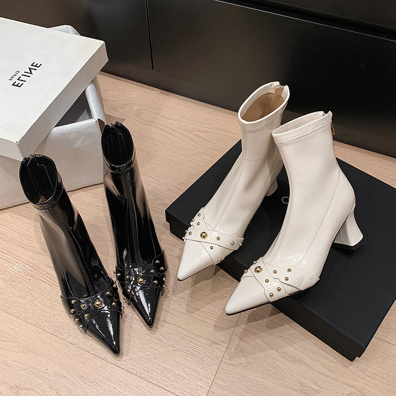 Design low boots