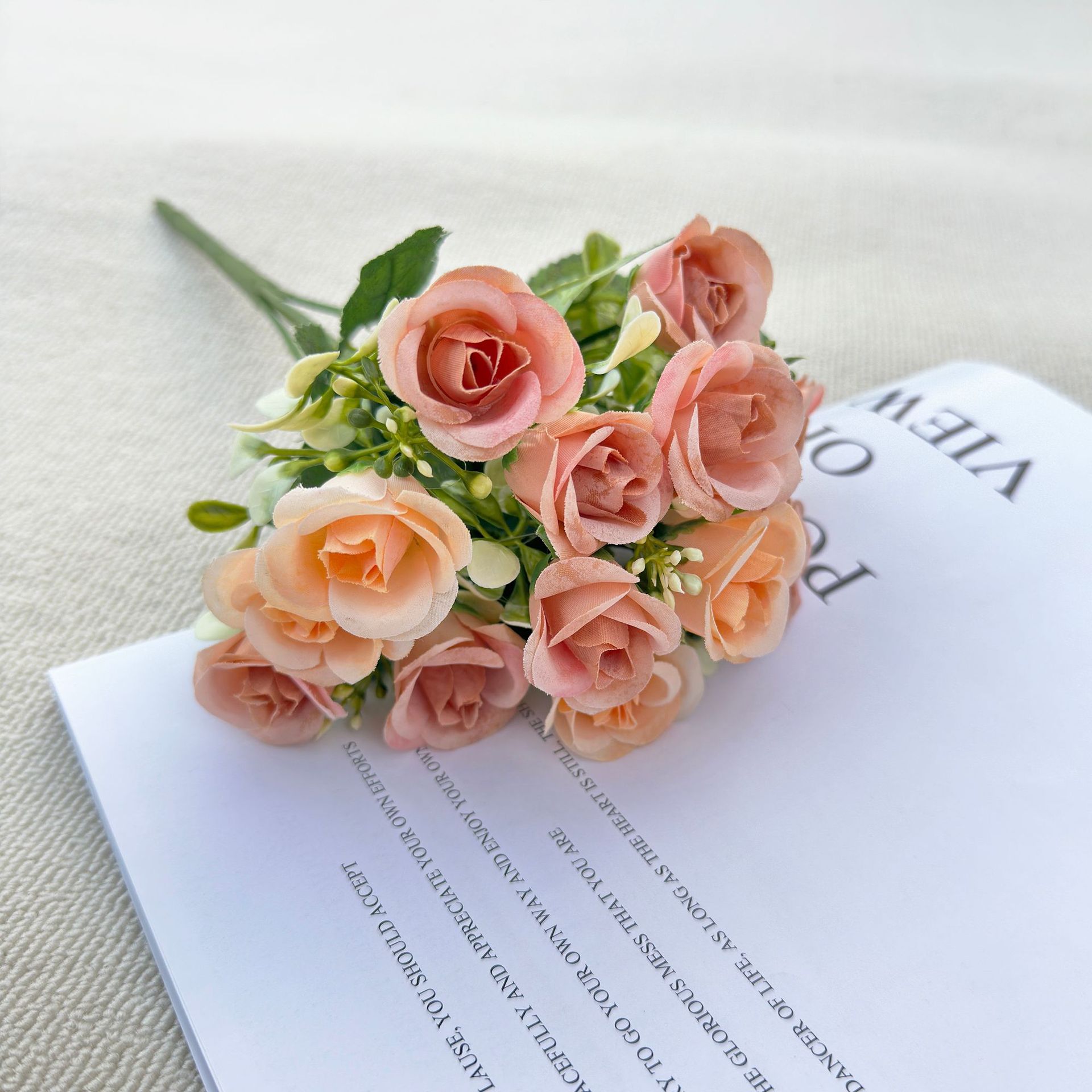 Ramo de simulación de fábrica transfronteriza Milan Lei Wedding Mobiliario para el hogar Decoración de la mesa con flores falsas rosas flores de seda image 10