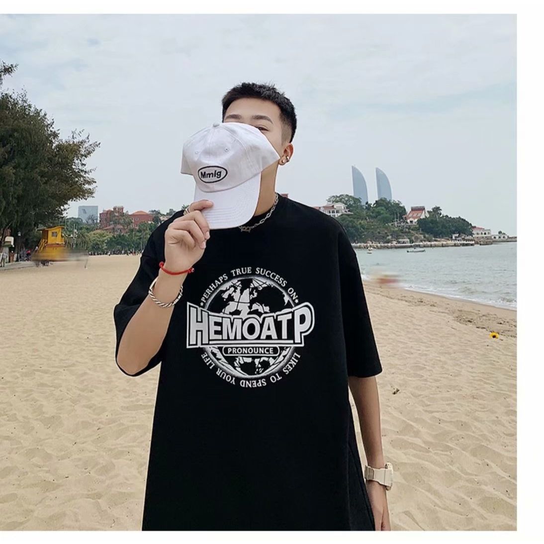 Carta de manga corta de los hombres de verano ins Marca de moda Hong Kong estilo camiseta suelta simple ropa de todo fósforo estilo Harajuku moda media manga