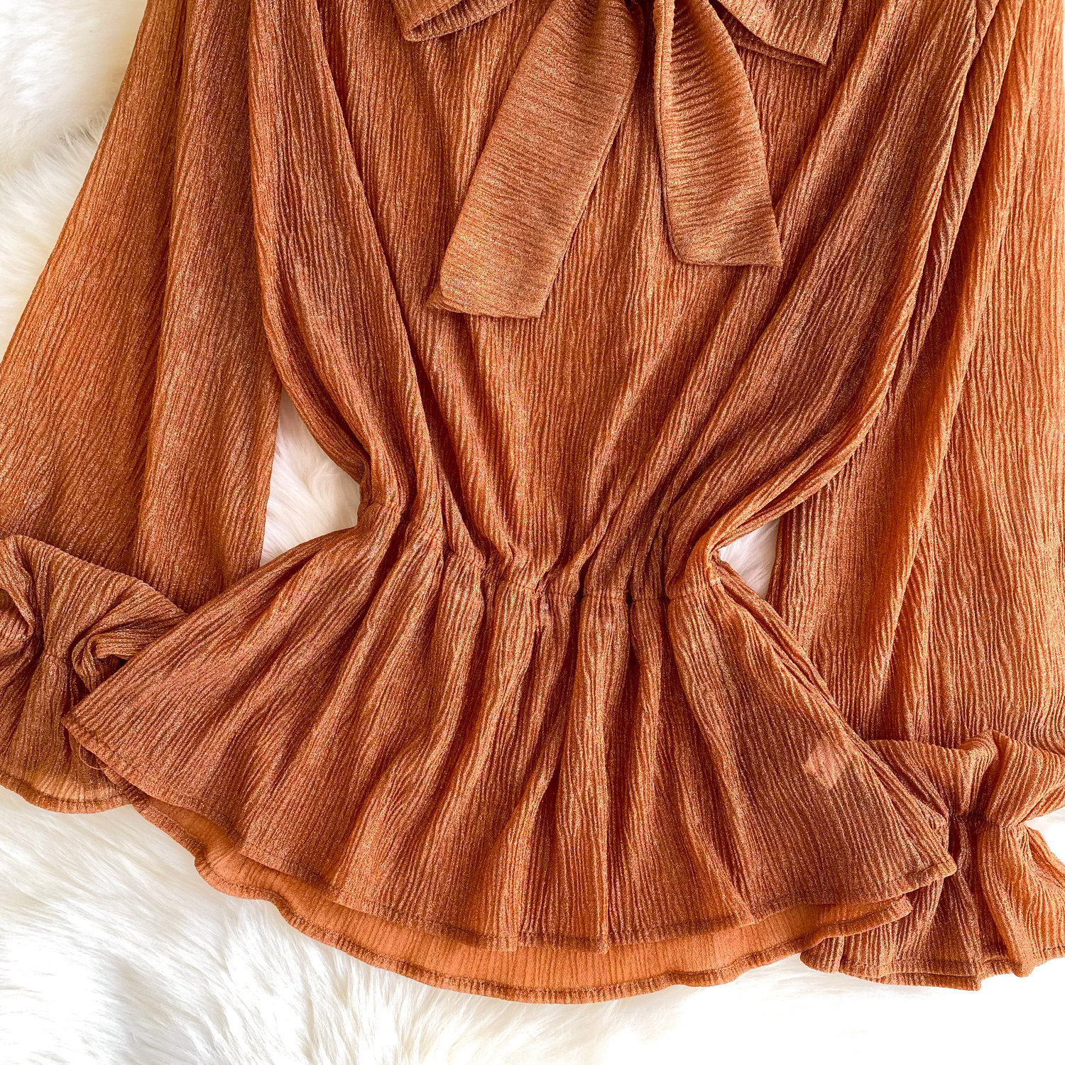 Camicia donna con scollo a v e maniche a lanterna per ufficio_voghion.com