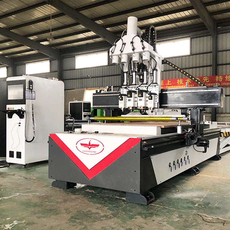 1328数控雕刻机真空吸附板式家具木门广告CNC电脑柜体柜门开料机