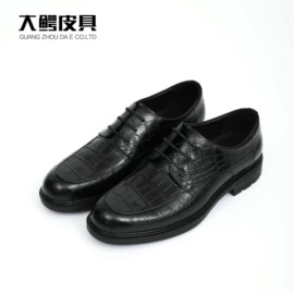 女士手提包;腰带;女士斜挎包