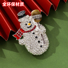 跨境新款可爱圣诞雪人胸针高级感轻奢衣服配饰胸花别针圣诞节礼物