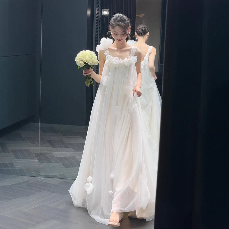 法式抹胸轻婚纱新娘晨袍小众高级感森系短款领证白色订婚小礼服裙|undefined