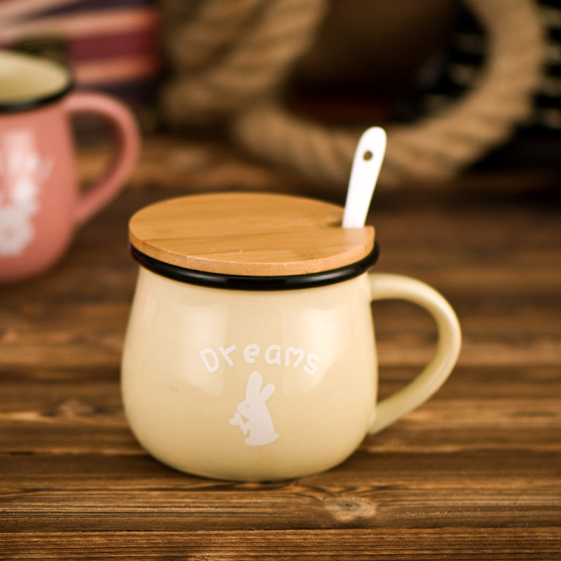 Beige + cubierta de bambú + cuchara de porcelana