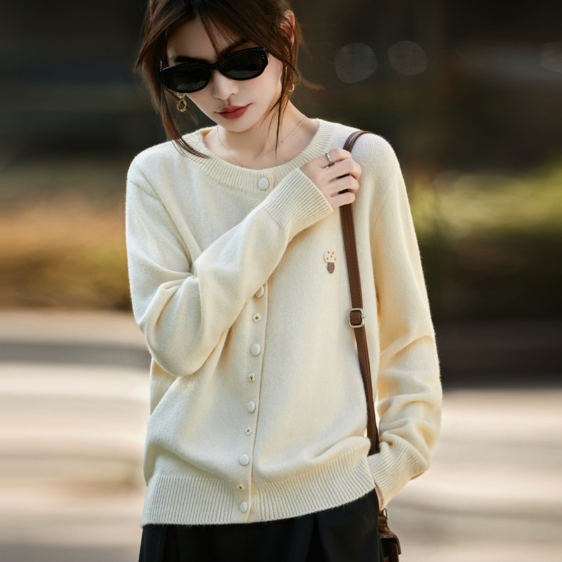25 Years Early Autumn New Style Gentle Style Worsted Wool Round Neck Knitted Cardigan Women's Embroidered Mushroom Top