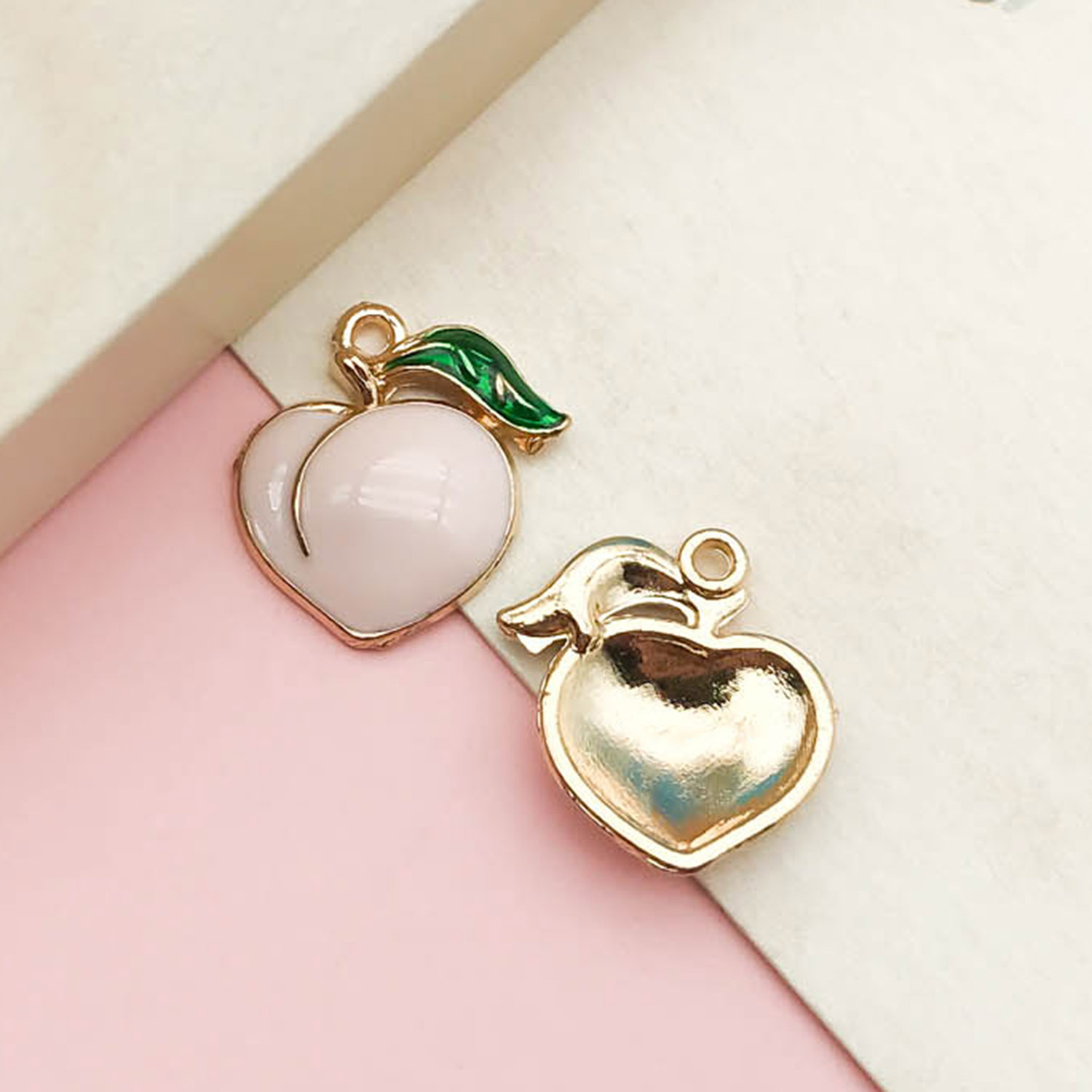 1 Rosa Conchas sirena flor conejo aleación gota colgante de aceite simple joyería material fábrica al por mayor