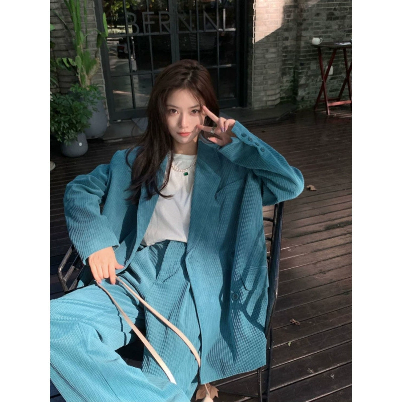 Весенний комплект 2025 года в гонконгском стиле для женщин: ретро-шик твидовый вельветовый блейзер и повседневные брюки, комплект из двух предметов.