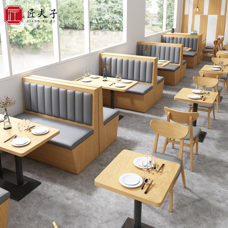 レストランのテーブルと椅子の火鍋店のレストランの半円のカードの席の食事をしましょう。|undefined