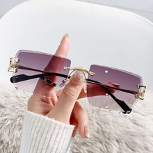 2024�¿�r�Пo����߅̫��R����Ƭ����ٴ�ī�R���ق���Ůʿ���R