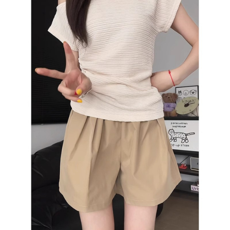카키색