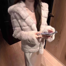 ���󴹶���  �\����ɫ�{��Ƥ��ë�BñƤ�����ף�����ë��