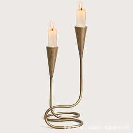 跨境厂家直供铁艺圣诞欧式铁艺烛台架台餐厅居家浪漫烛台装饰品