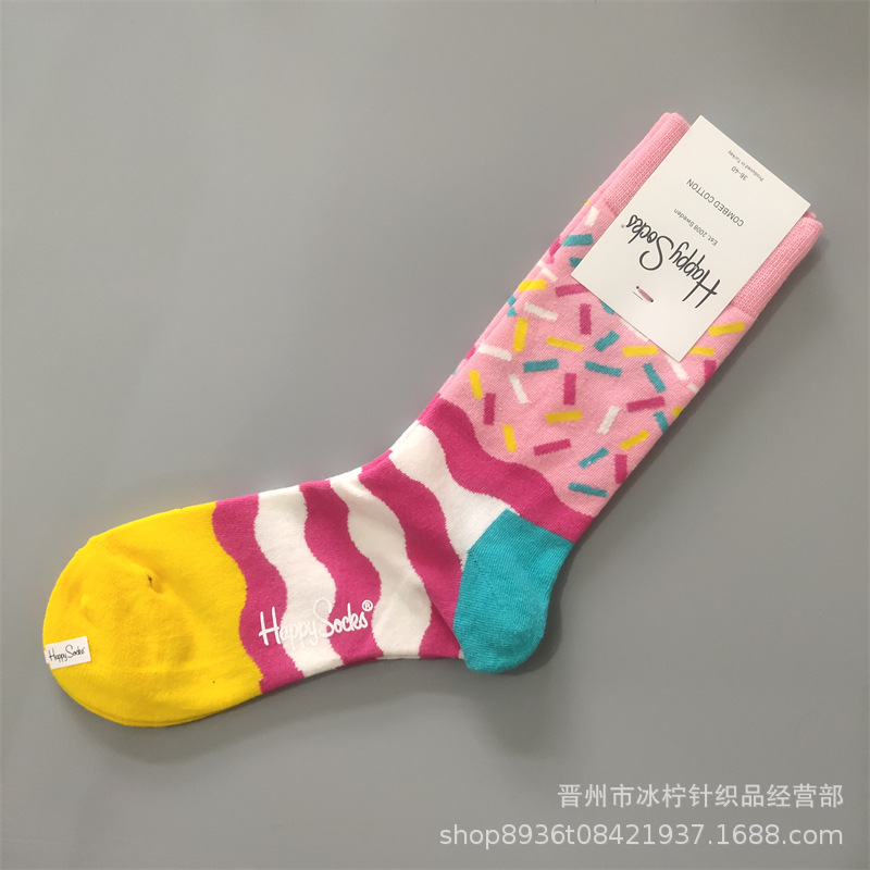 Happy socksスウェーデンのファッションブランドの女性が可愛いです。