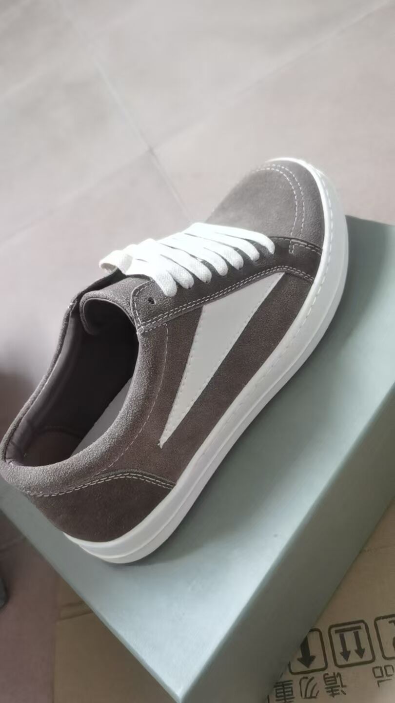 Guangzhou Paar Stil Echtes Leder Schnürschuh Umgekehrtes Dreieck Low-Top Dickbesohlte Sport Freizeitschuhe Mode_voghion.com