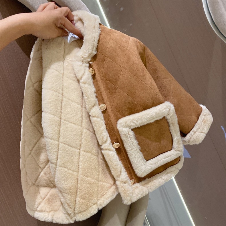 Ropa para niños ropa de invierno para niñas 2023 nuevo estilo occidental bebé niñas forrada de lana engrosada abrigo corto para niños de invierno