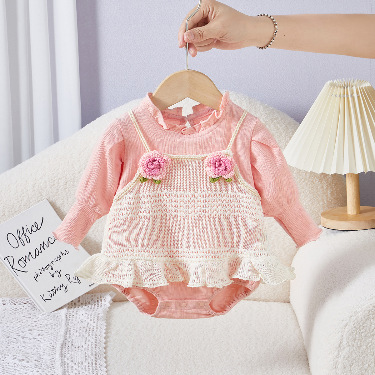 Fart wrapping clothes suit autumn baby clothes three-dimensional small flower baby jumpsuit female baby clothes baby fart wrapping clothes