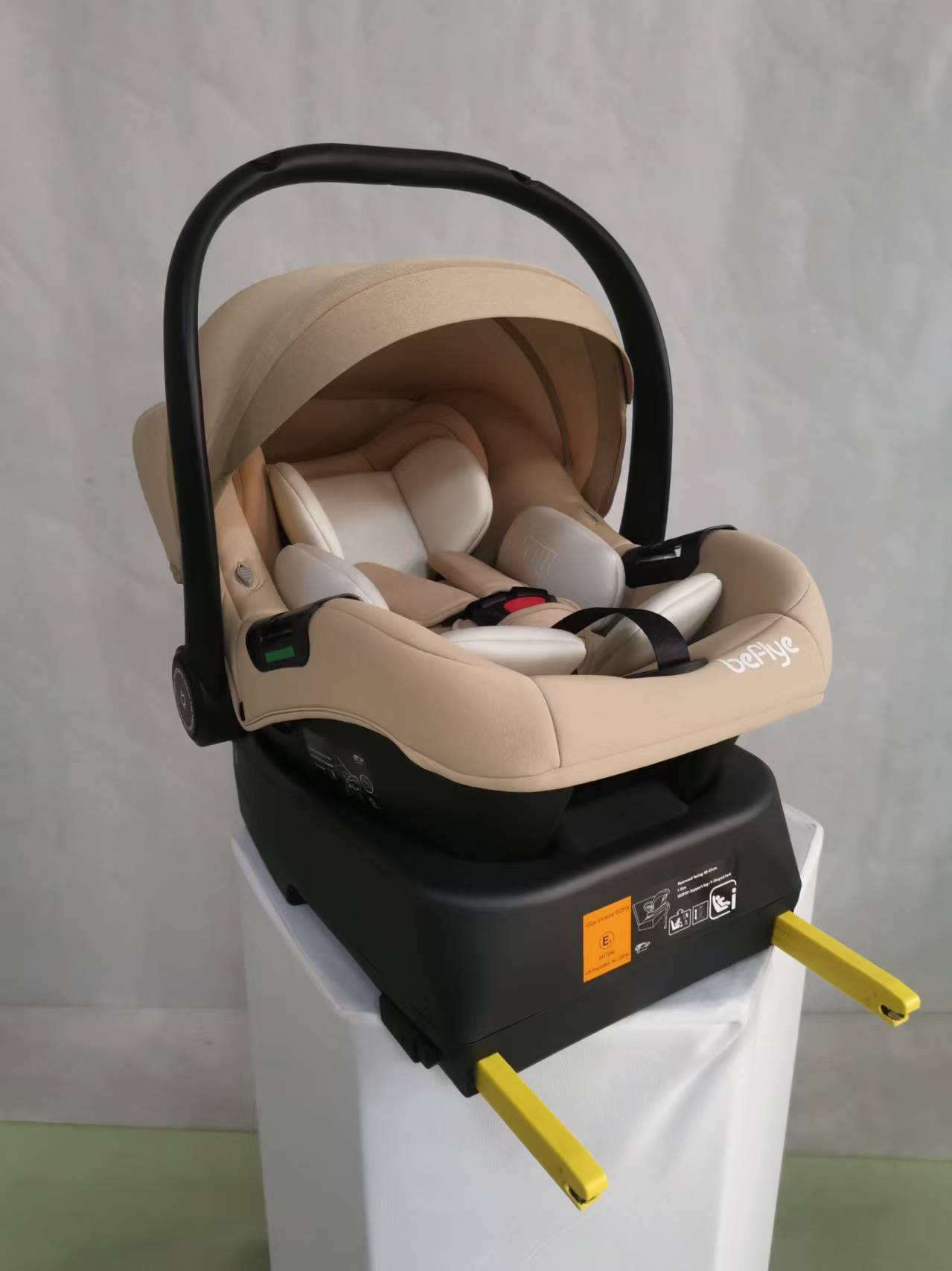 Car child safety seat