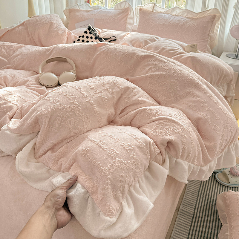 Class a Thickeneded Milk Velvet Lace Four-Piece Set for Sleeping Naked in Student Dormitory Bed Three-Piece 4-Piece Fitted Bed Sheets Set for Winter