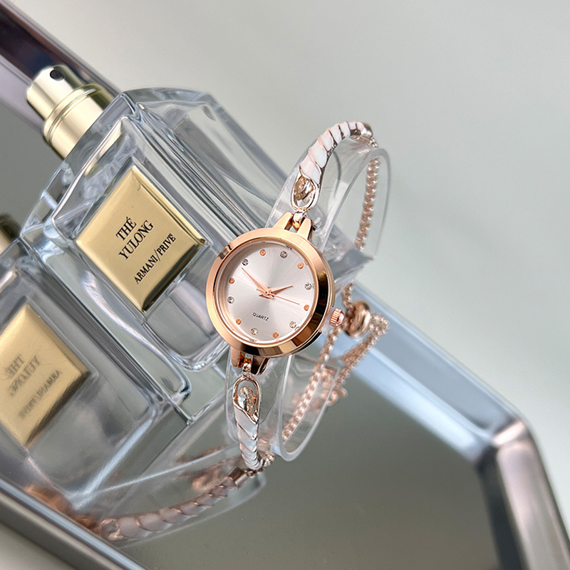 Nuovo orologio da donna con regolazione gratuita del braccialetto sottile al quarzo a goccia d'olio_voghion.com