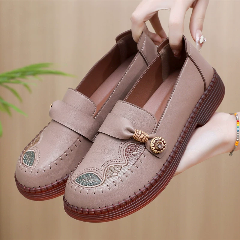 Весенне-осенняя старая пекинская тканевая обувь. Женские одинарные туфли. Модная повседневная дышащая обувь для мам. Нескользящая мягкая подошва. Обувь для бабушек среднего и пожилого возраста.