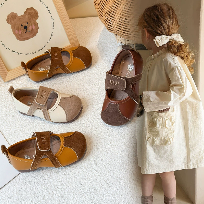 2025 новая осенняя детская обувь, удобная спортивная и повседневная обувь для мальчиков на мягкой подошве, модная и универсальная обувь для девочек в корейском стиле для малышей.