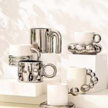 ���ȱ����մɱ��R�˱����Ӳ豭���ֵ�yɫС�������ˮ���L�p��