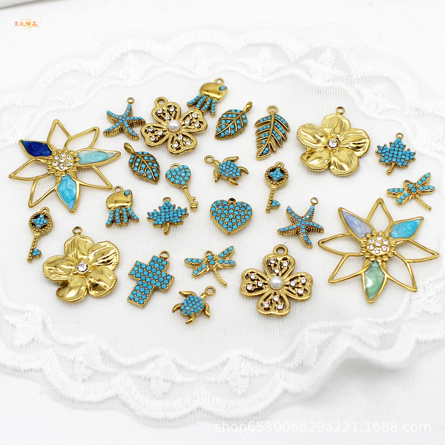 maple leaf with zircon for keys