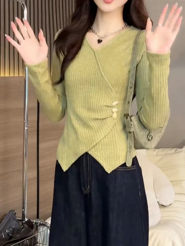 绿色不规则v领正肩长袖t恤女秋季高级感纯欲风别致漂亮打底短上衣|undefined