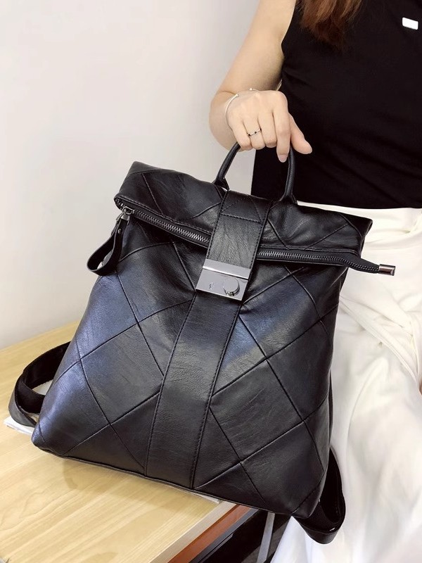 Bolso de mujer 2025 nuevo bolso de mensajero de un solo hombro multicapa de cuero suave de moda con borlas bolso de madre de mediana edad y anciana de gran capacidad