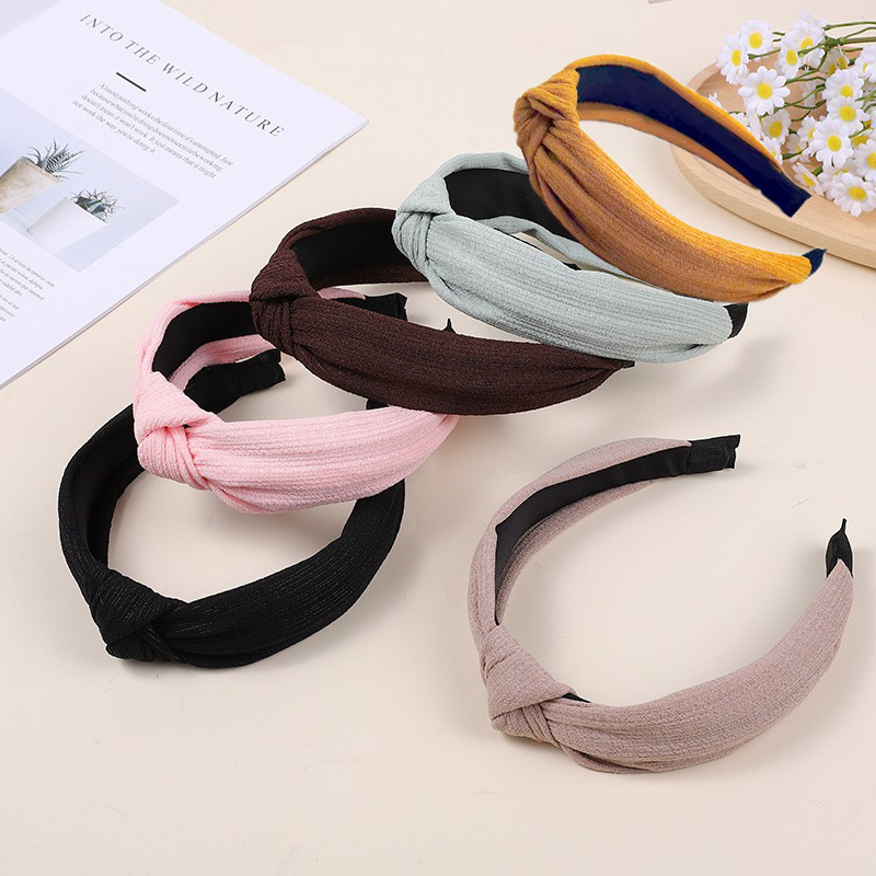 Hot-selling knotted cross hairband going out all-match face washing headband pink temperament hairpin Amazon cross-border exclusive Hot-selling knotted cross hairband going out all-match face washing headband pink temperament hairpin Amazon cross-border exclusive