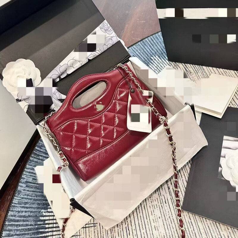 26 new cross-border Chanel-style genuine leather women's bags, soft cowhide, versatile and fashionable, can be worn as a shoulder bag, handbag, or crossbody bag, exquisite design