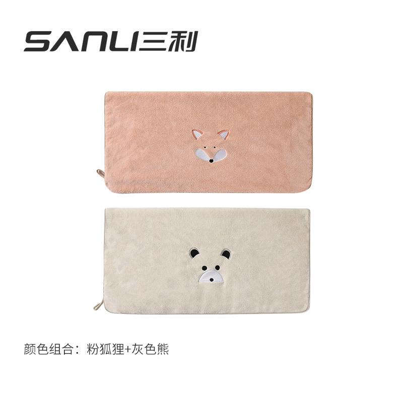 핑크 여우 회색 곰