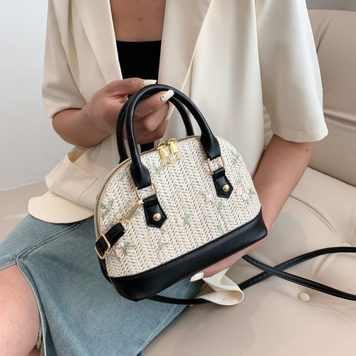Straw Western Style Simple Handbag  Spring and Summer New Single Shoulder Crossbody Bag Temperament Gentle Woven Shell Bag