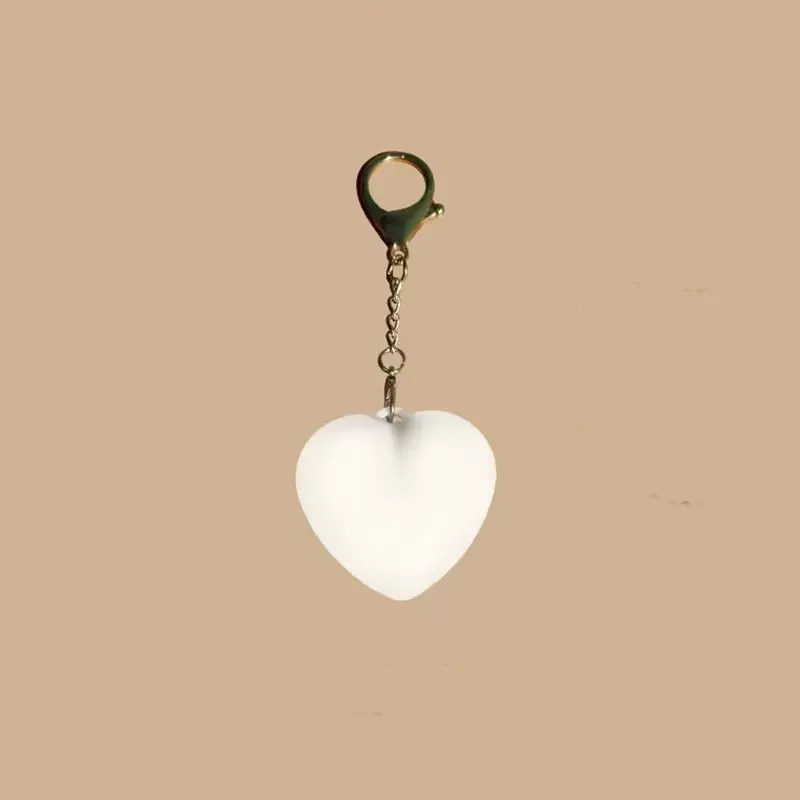 宝藏源头工厂跨境爆款包包挂件钥匙扣充电触碰感应点亮心形小夜灯