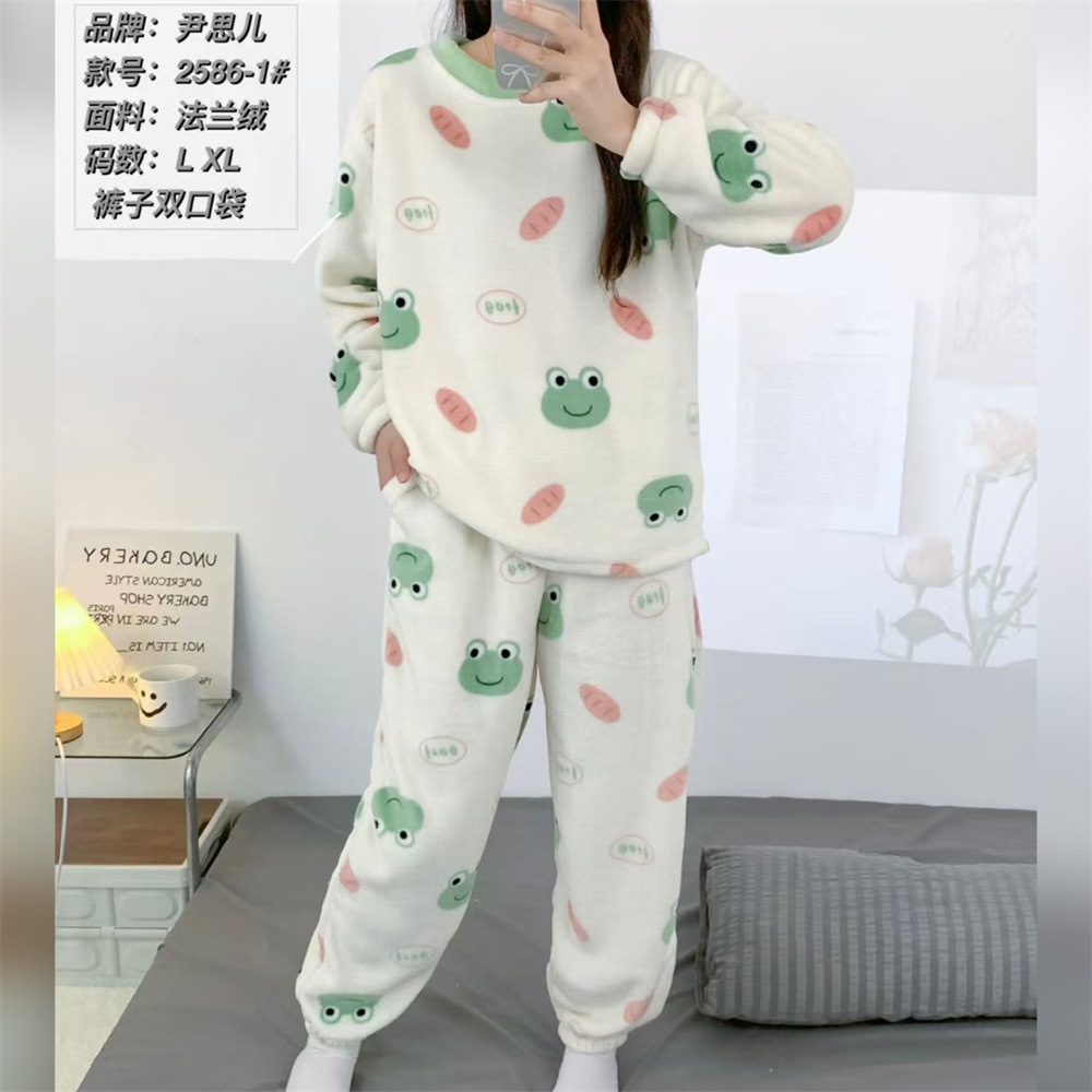 2025年新款尹思儿法兰绒圆领长袖长裤套装舒适透气可外穿女士睡衣