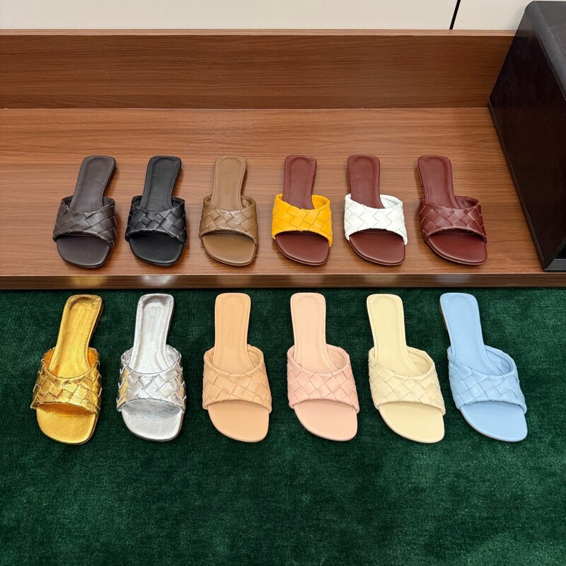 High-end women's summer shoes, hand-woven cowhide square-toed open-toe slip-on sandals, flat mules, soft women's shoes