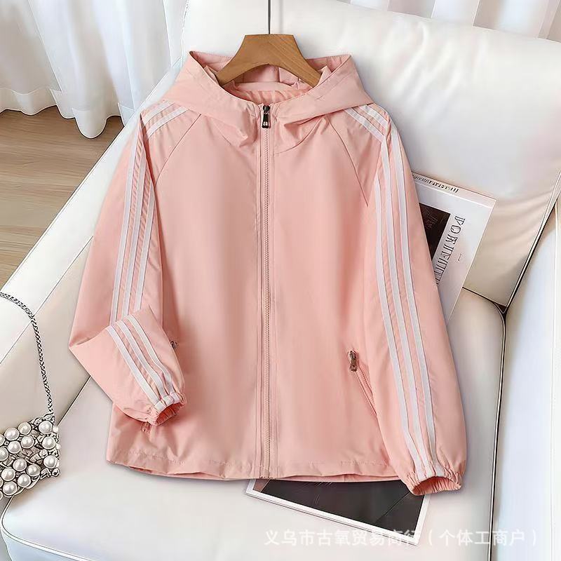 Spring and Autumn Plus Size Women's Short Casual Versatile Hooded Windbreaker Outdoor Softshell Hiking Jacket for Women Spring and Autumn Plus Size Women's Short Casual Versatile Hooded Windbreaker Outdoor Softshell Hiking Jacket for Women