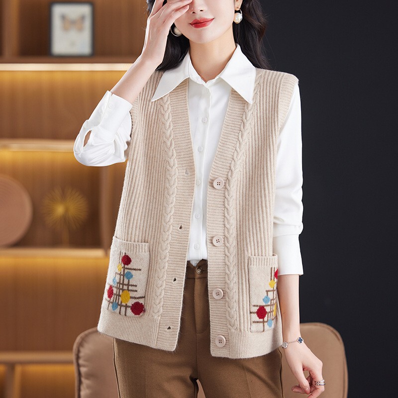 Sleeveless Knitted Cardigan Vest Fashionable Mom Spring & Fall Large Size Loose Vest Jacket Outer Sweater Vest Top Sleeveless Knitted Cardigan Vest Fashionable Mom Spring & Fall Large Size Loose Vest Jacket Outer Sweater Vest Top